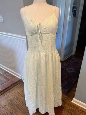 NET American Eagle V-neck, midi dress